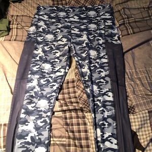 Camo Fabletics PowerHold